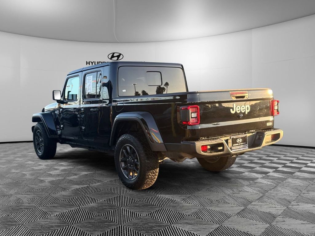 Used 2021 Jeep Gladiator Overland image 13