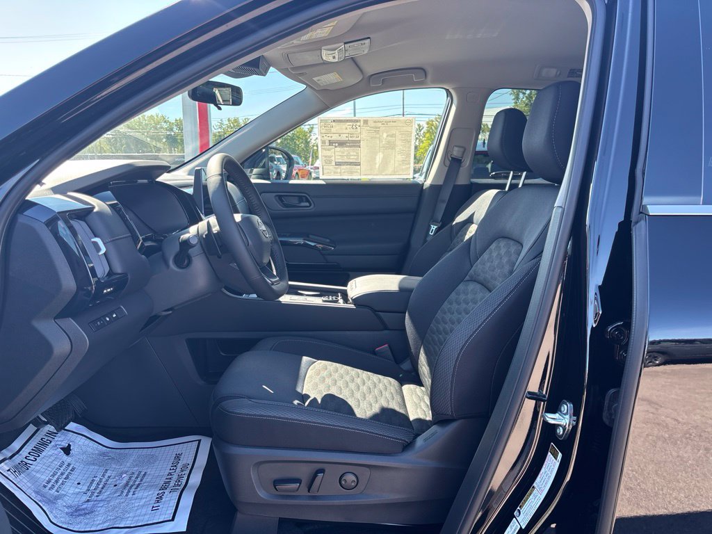 New 2026 Nissan Pathfinder SV AWD/4WD image 12