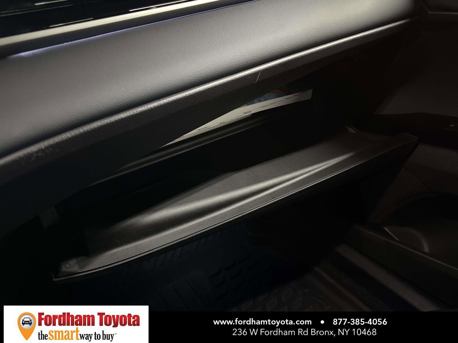 Used 2025 Toyota Camry XSE image 34