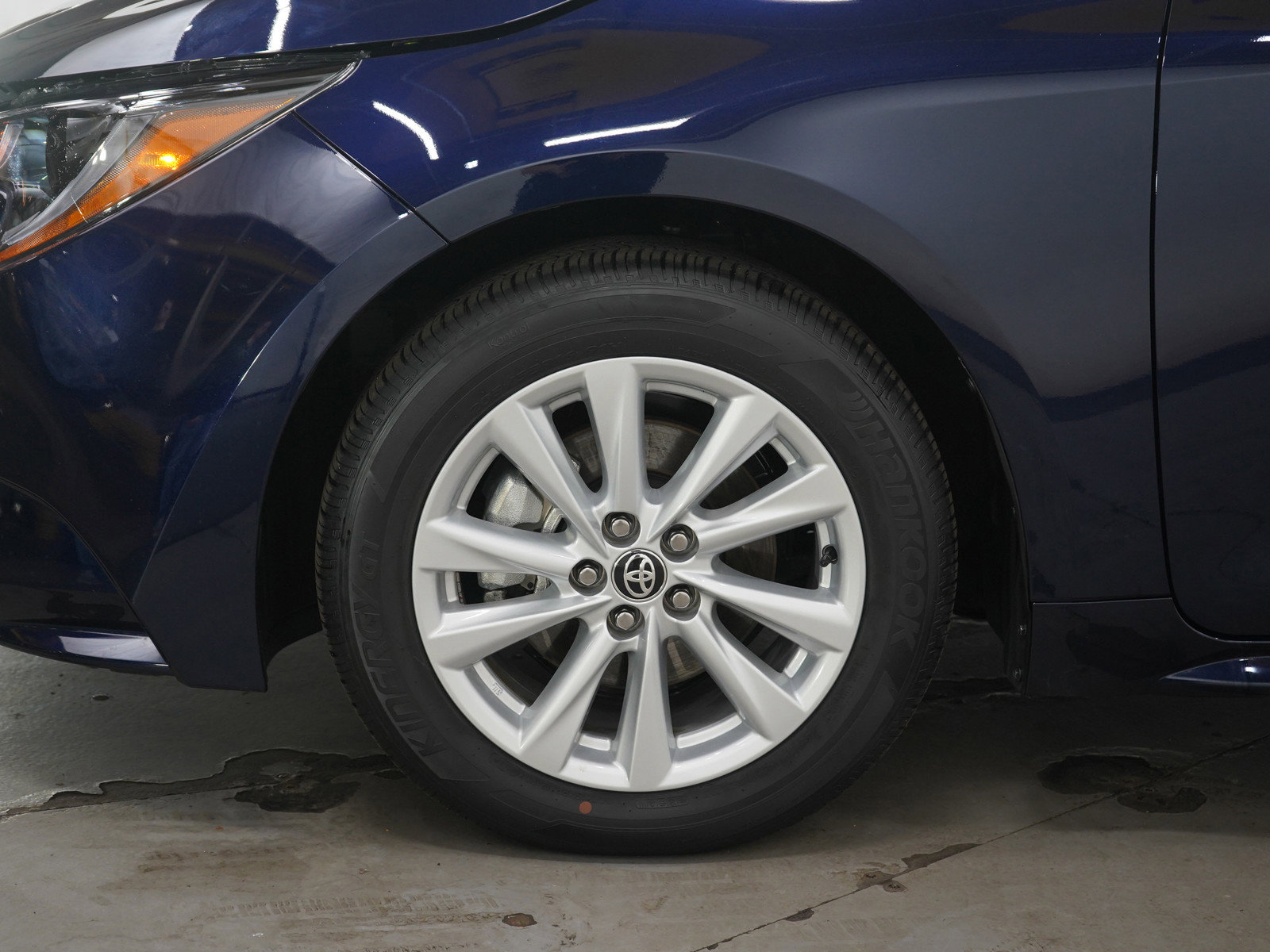 Used 2026 Toyota Corolla LE w/ LE Premium Package FWD image 27