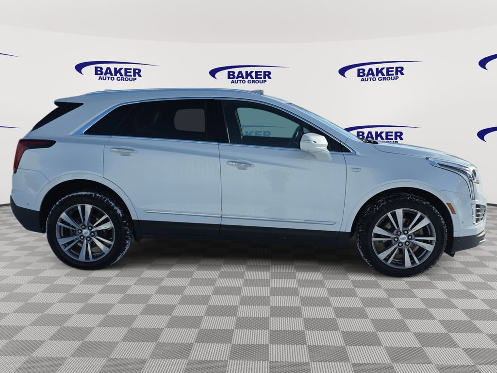 Used 2023 Cadillac XT5 Premium Luxury w/ Technology Package image 2