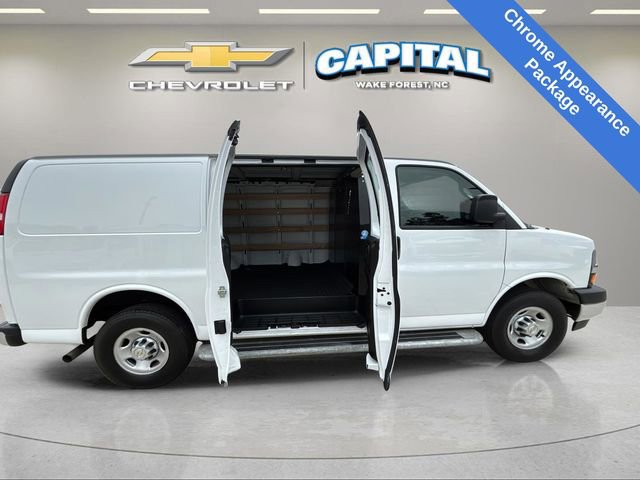 Used 2024 Chevrolet Express 2500 w/ Driver Convenience Package RWD image 7