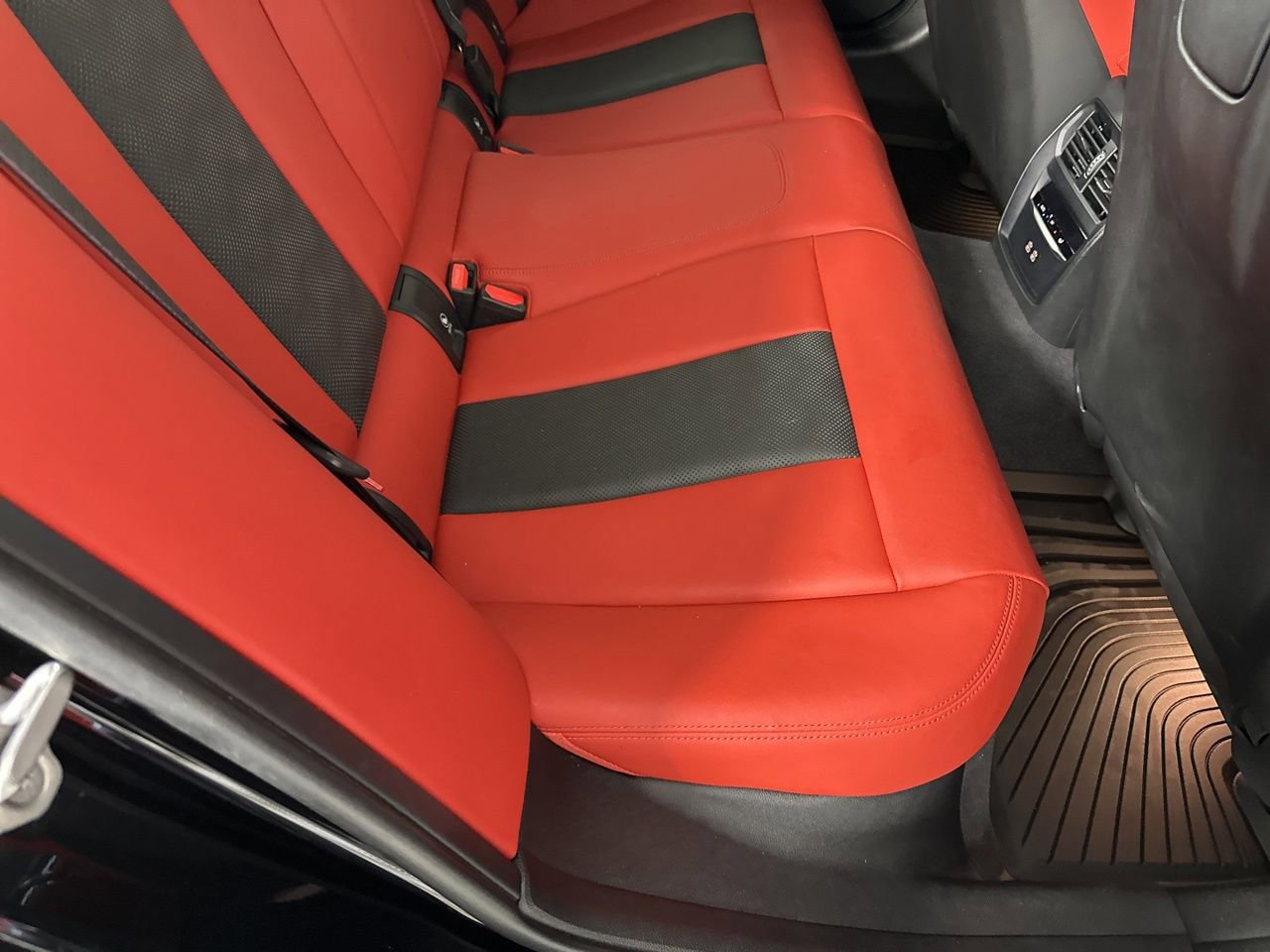 Used 2024 BMW M3 Competition image 34