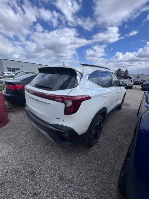 Certified 2024 Kia Seltos EX image 4