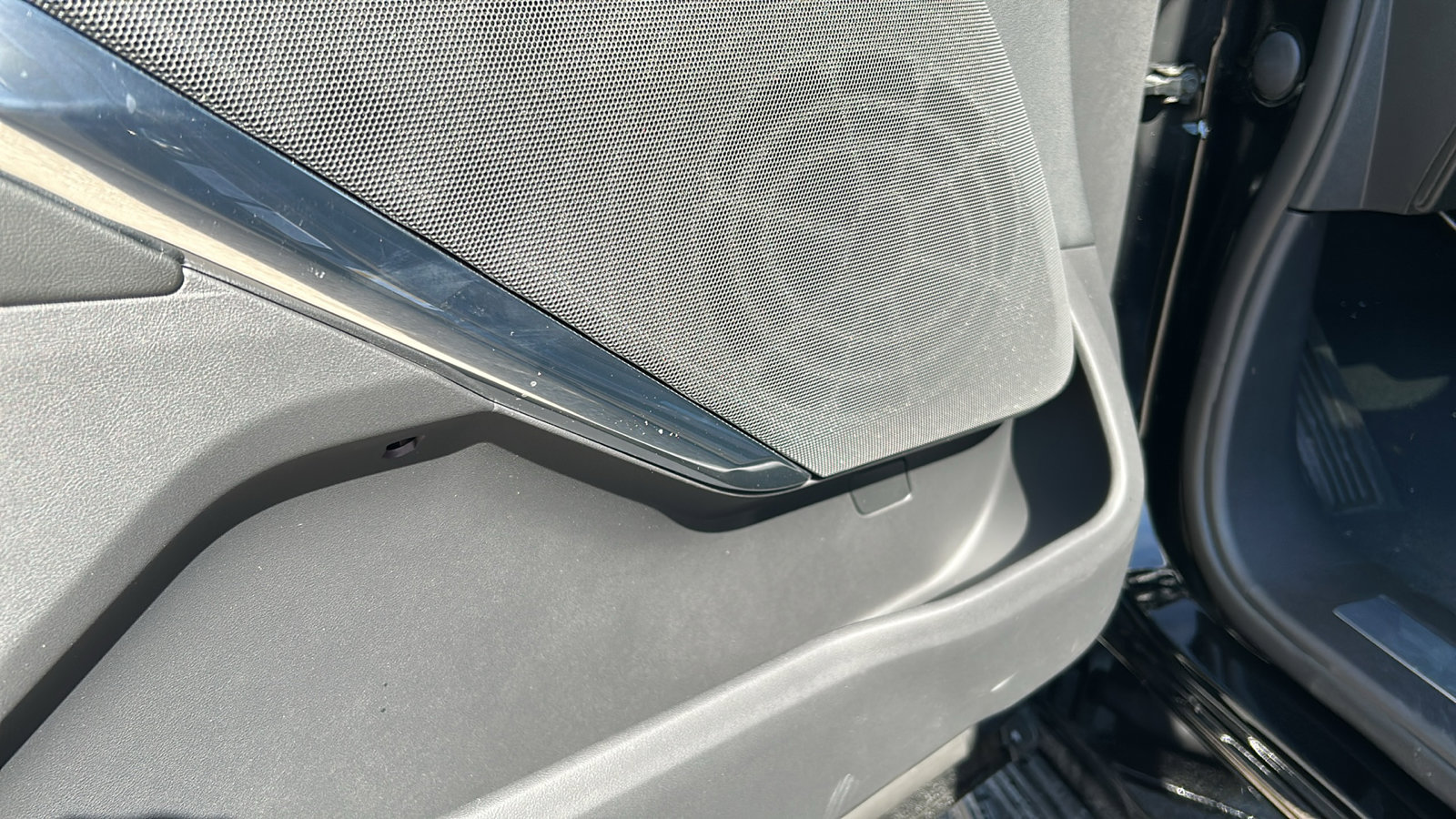 New 2025 Cadillac Escalade IQ Sport 1 w/ Smart Trailering package image 24