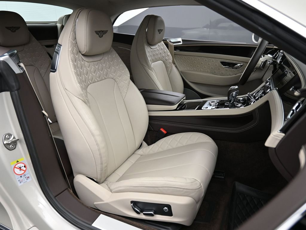 Used 2022 Bentley Continental GT AWD/4WD image 27