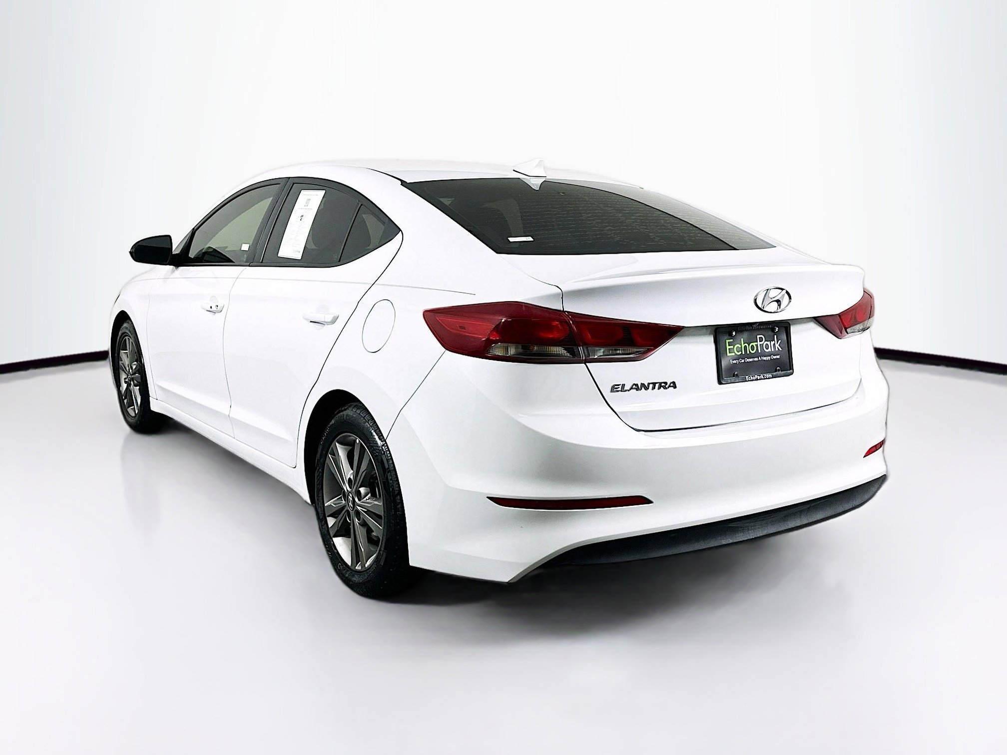 Used 2018 Hyundai Elantra Value Edition FWD image 5