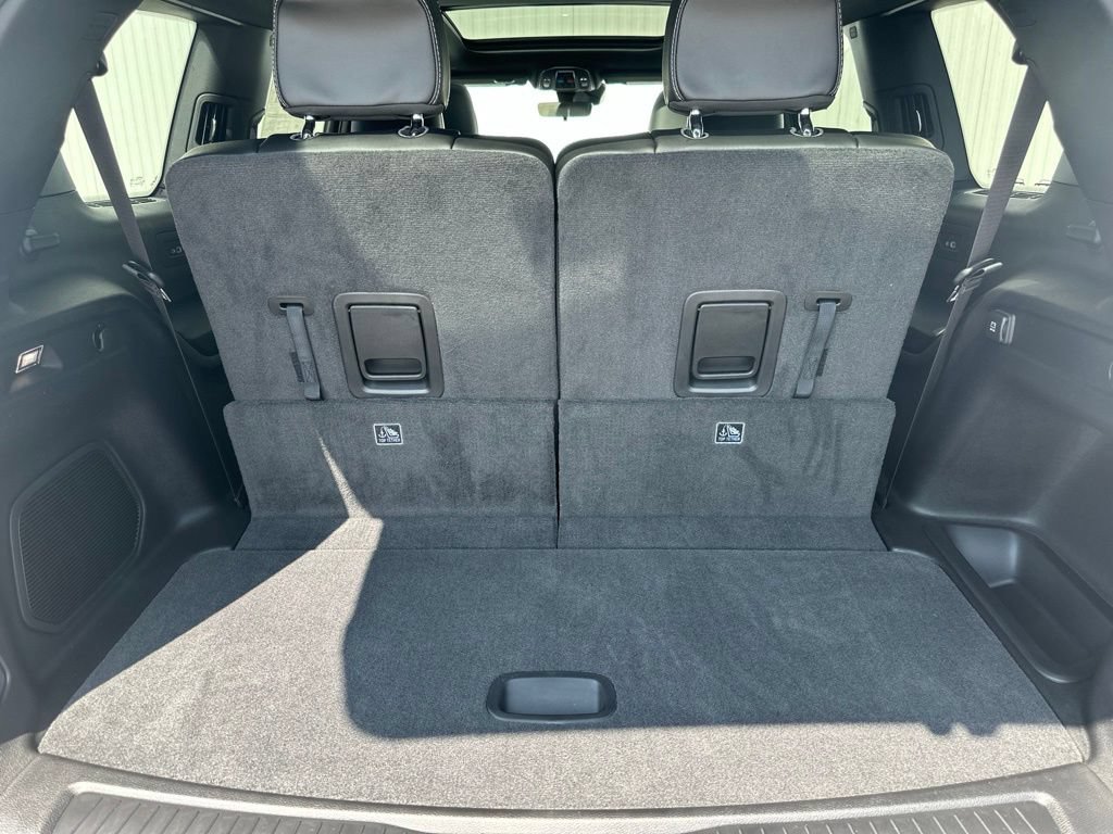 New 2026 Jeep Grand Cherokee L Limited w/ Limited Altitude Package AWD/4WD image 17