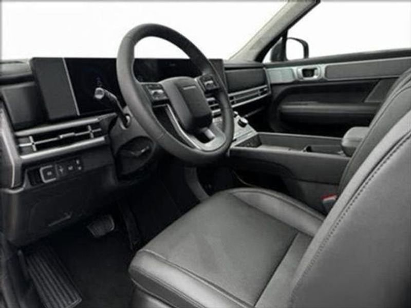 Used 2025 Hyundai Santa Fe XRT image 14
