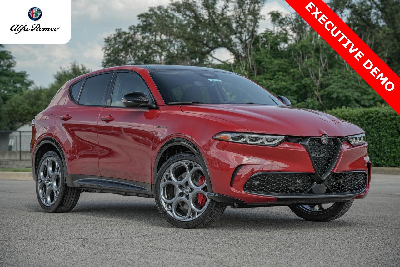 New 2025 Alfa Romeo Tonale w/ Premium Package