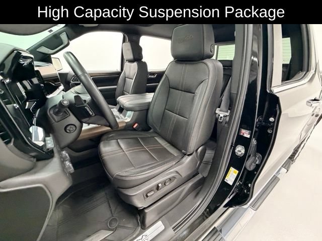 Certified 2024 Chevrolet Silverado 1500 High Country w/ High Country Premium Package AWD/4WD image 8