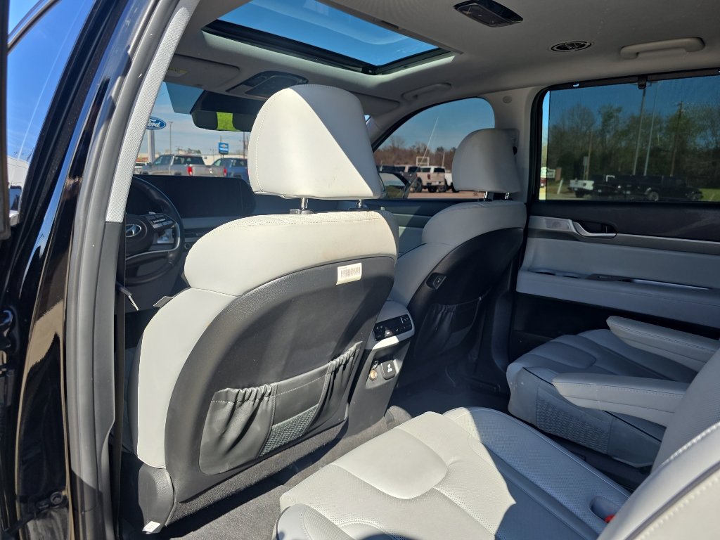 Used 2024 Hyundai Palisade SEL w/ Premium Package image 10