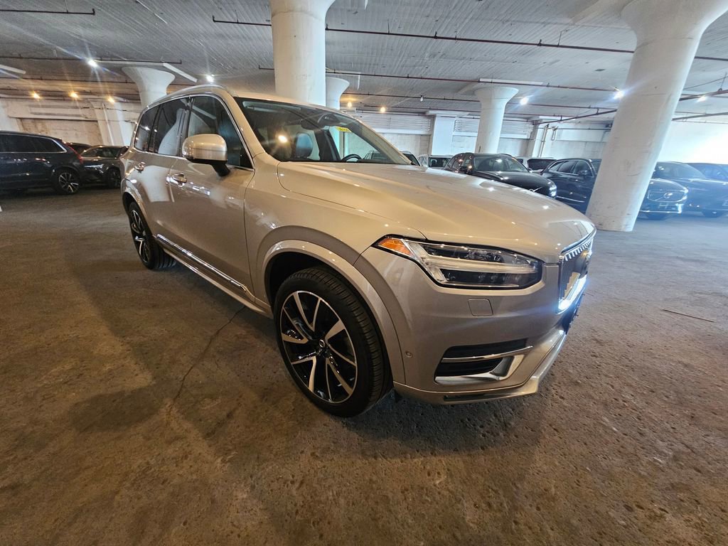 Certified 2023 Volvo XC90 B5 Plus w/ Protection Package Premier image 5