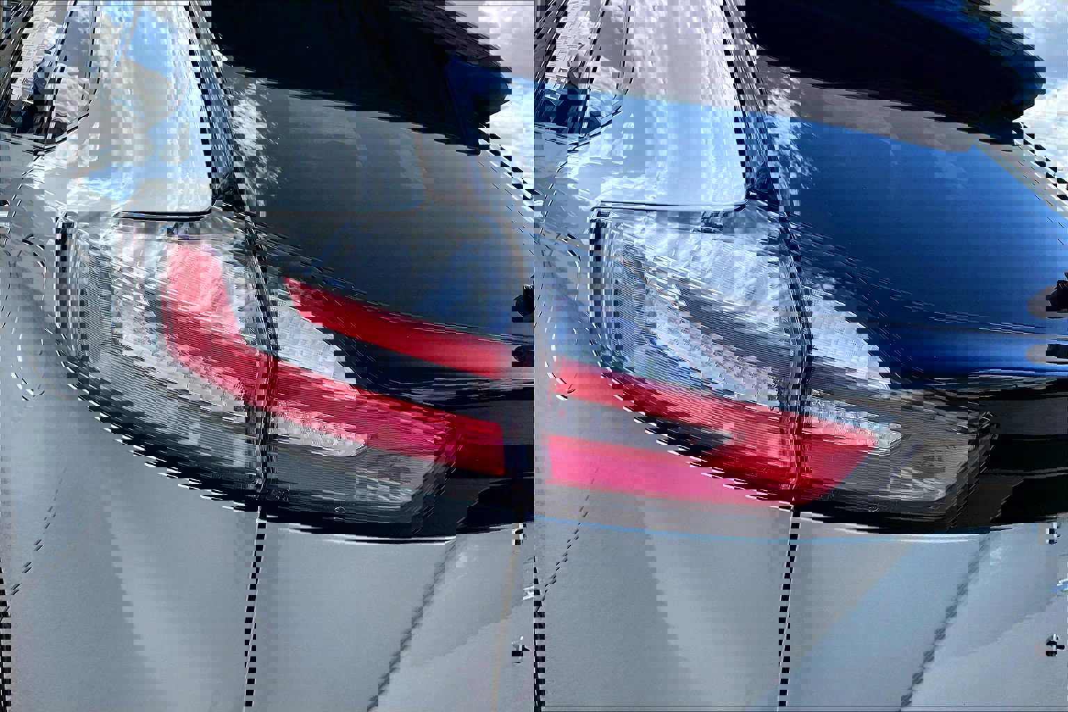 Used 2022 Ford Edge ST w/ Equipment Group 401A AWD/4WD image 28