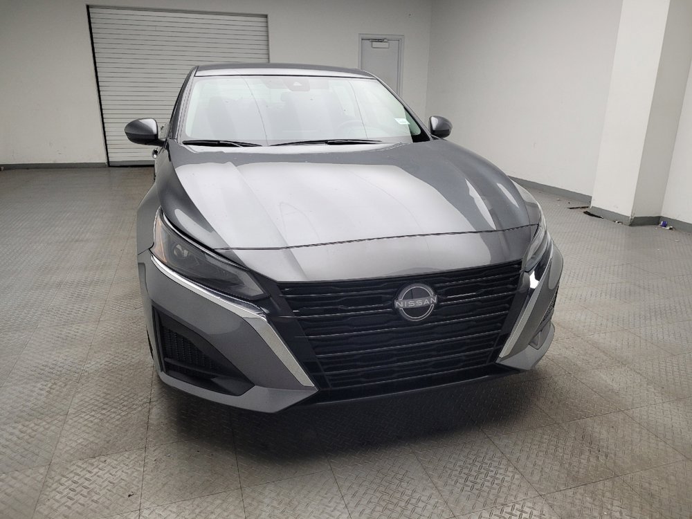 Used 2023 Nissan Altima 2.5 SV image 14