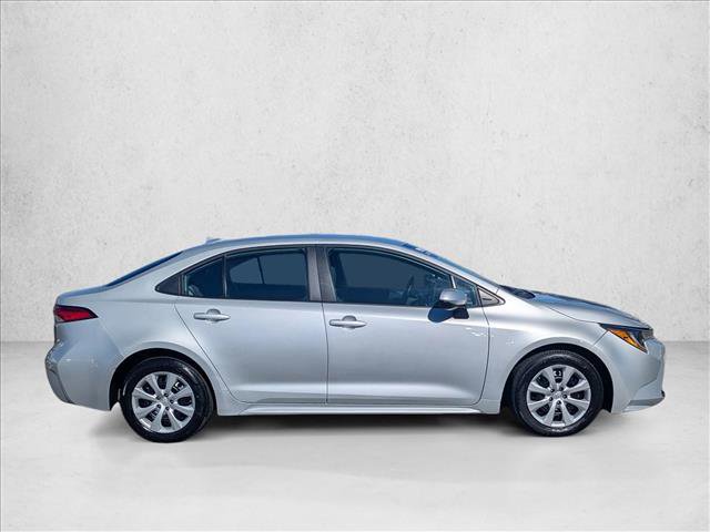Used 2025 Toyota Corolla LE image 4