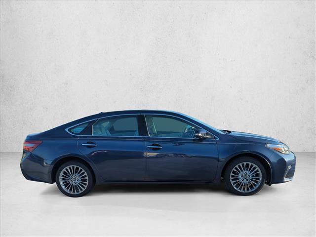 Used 2016 Toyota Avalon Limited image 4