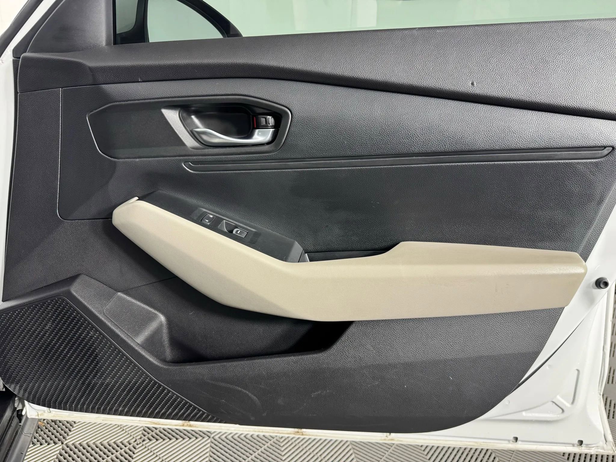 Used 2023 Honda Accord LX image 37