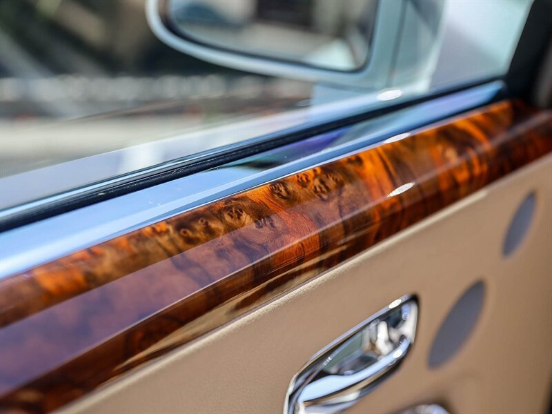 Used 2012 Rolls-Royce Ghost Extended Wheelbase RWD image 46