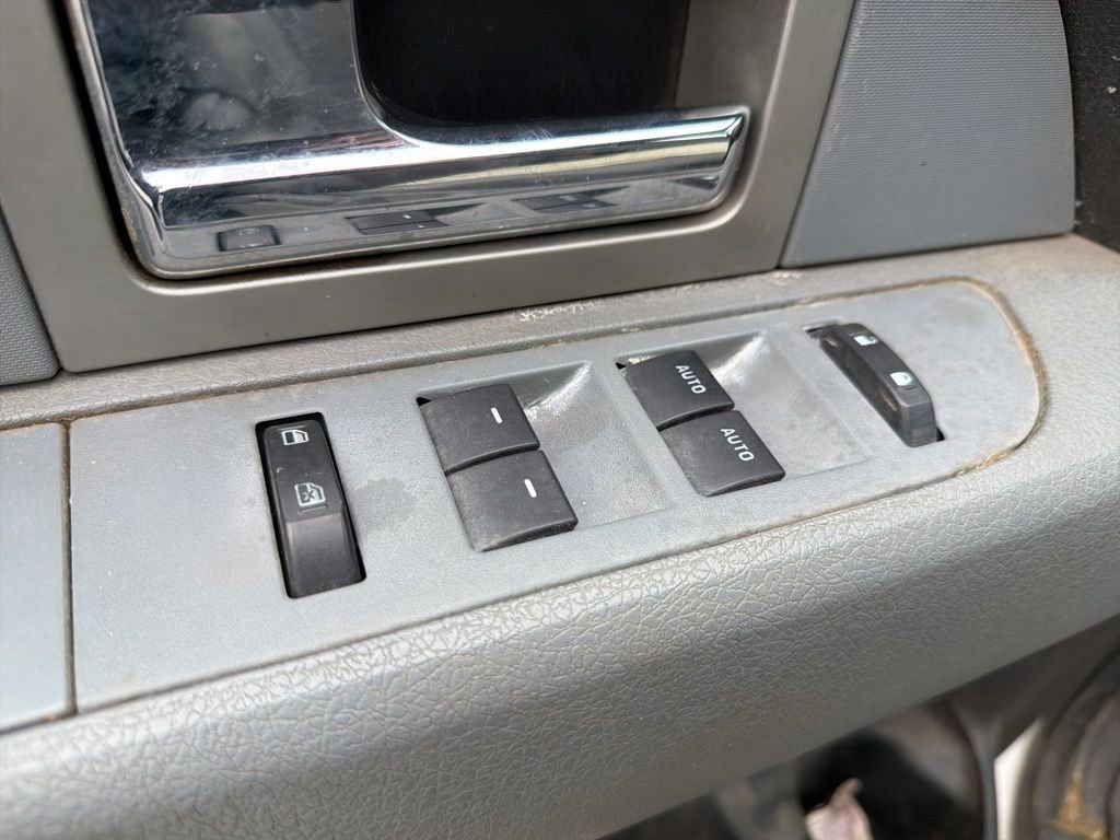 Used 2011 Ford F150 XLT w/ XLT Chrome Pkg image 14