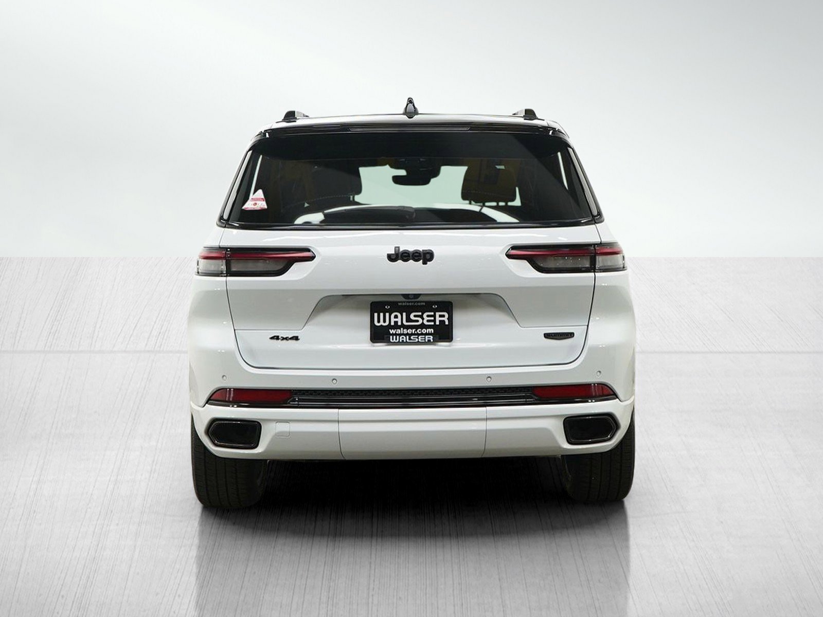 Used 2023 Jeep Grand Cherokee L Summit image 4
