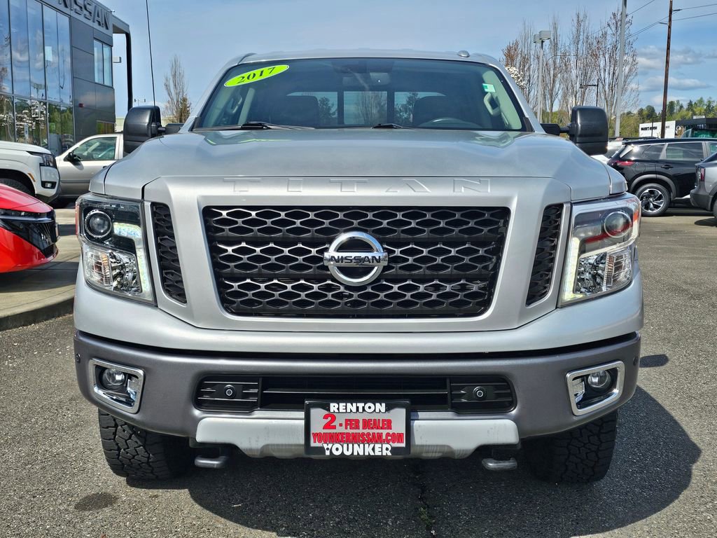 Used 2017 Nissan Titan PRO-4X w/ Pro-4x Convenience Package AWD/4WD image 2