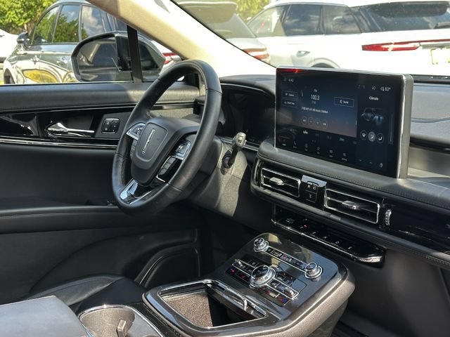 Certified 2023 Lincoln Nautilus AWD w/ Premium Package image 32