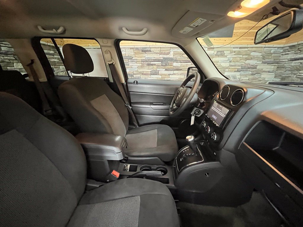 Used 2017 Jeep Patriot Sport w/ Power Value Group AWD/4WD image 21