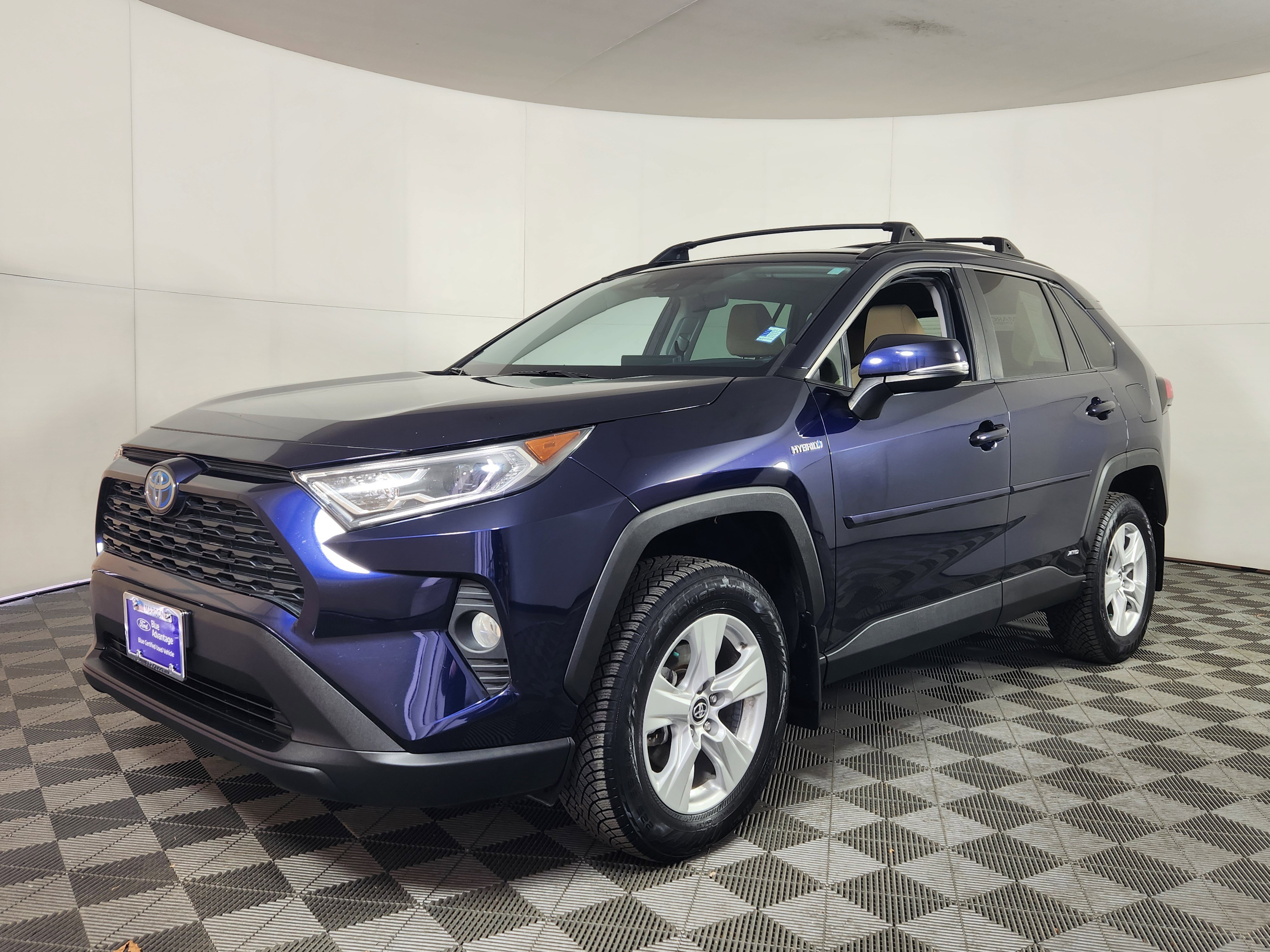 Used 2020 Toyota RAV4 XLE image 3