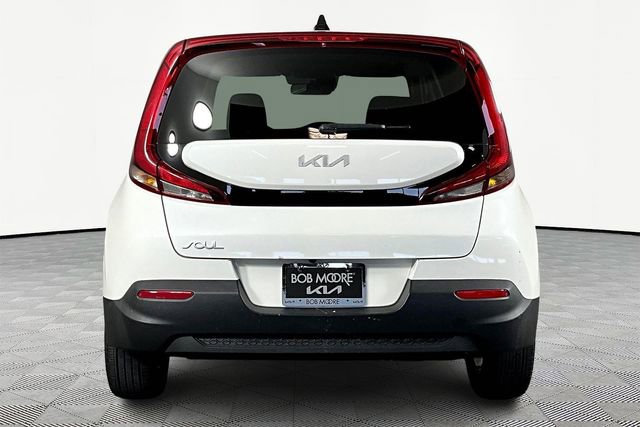 Used 2022 Kia Soul LX w/ Technology Package image 5