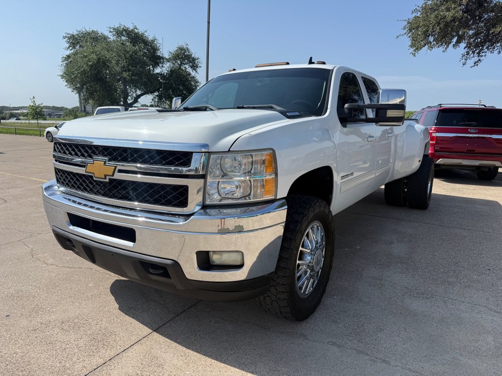Used 2012 Chevrolet Silverado 3500 LTZ AWD/4WD image 3