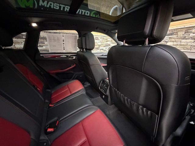 Used 2022 Porsche Macan AWD/4WD image 37