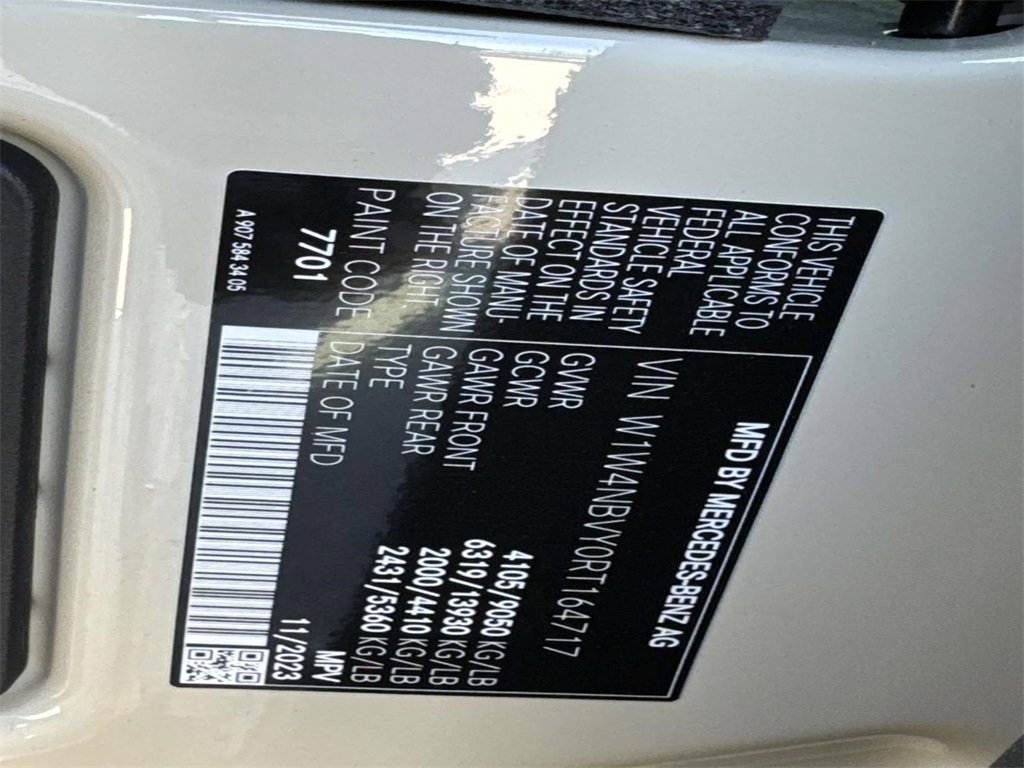 Used 2024 Mercedes-Benz Sprinter 2500 image 28