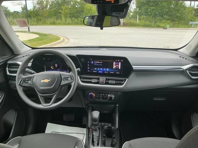 Used 2024 Chevrolet TrailBlazer LS w/ LS Convenience Package AWD/4WD image 21