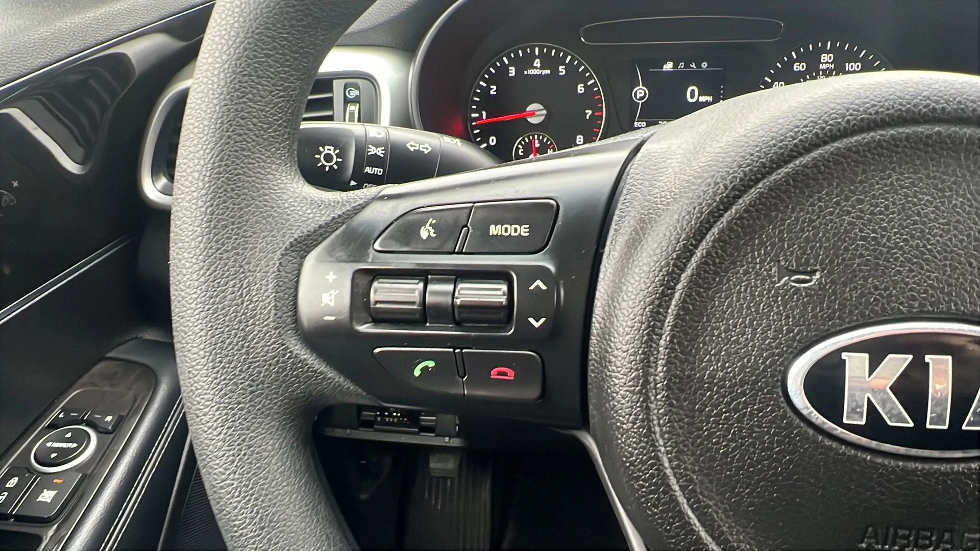 Used 2018 Kia Sorento LX image 15