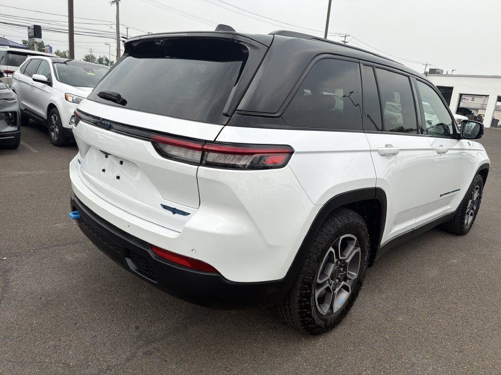 Used 2022 Jeep Grand Cherokee Trailhawk w/ Luxury Tech Group III AWD/4WD image 5