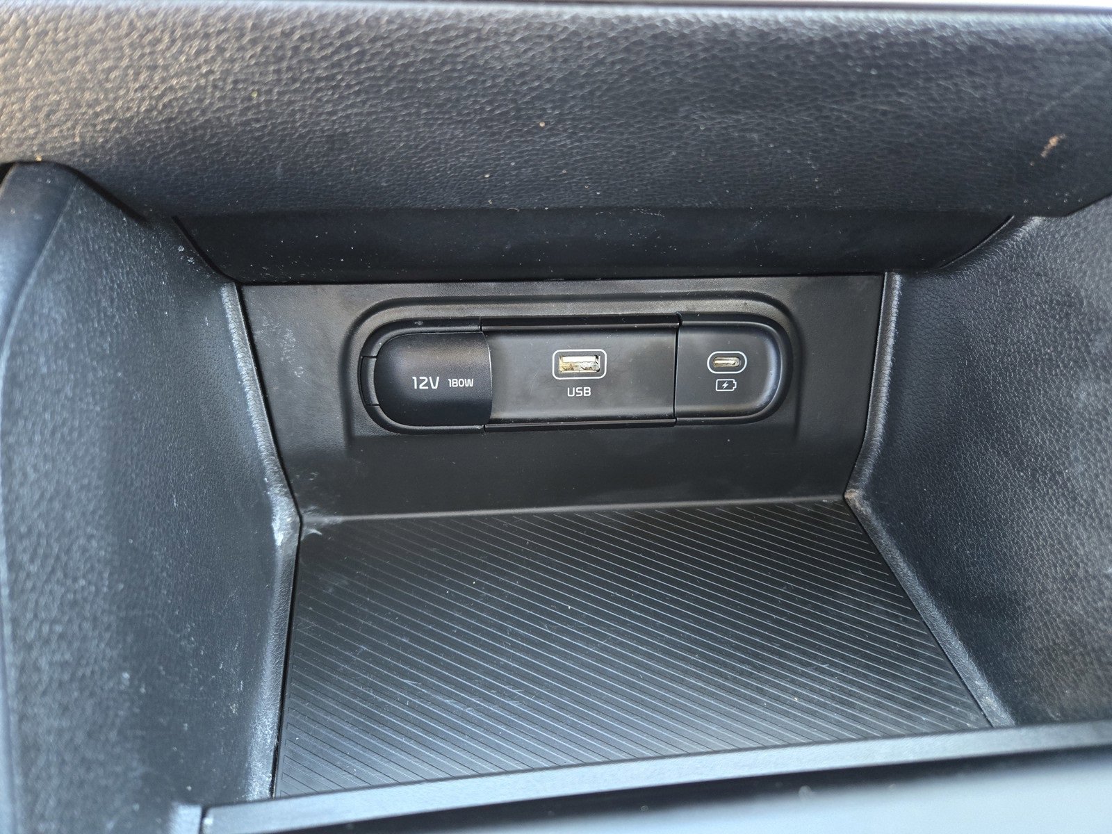 Used 2024 Kia Sportage LX image 16