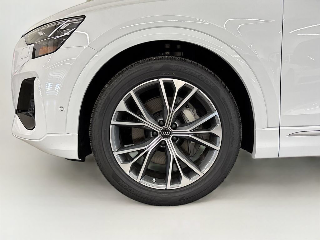New 2026 Audi Q8 Premium Plus AWD/4WD image 25
