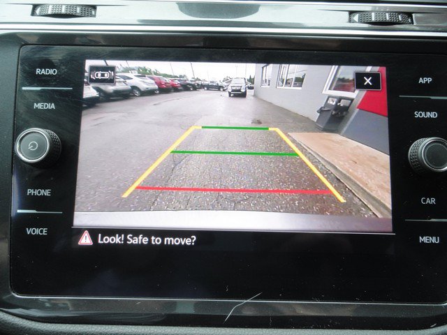 Used 2022 Volkswagen Tiguan SE AWD/4WD image 18