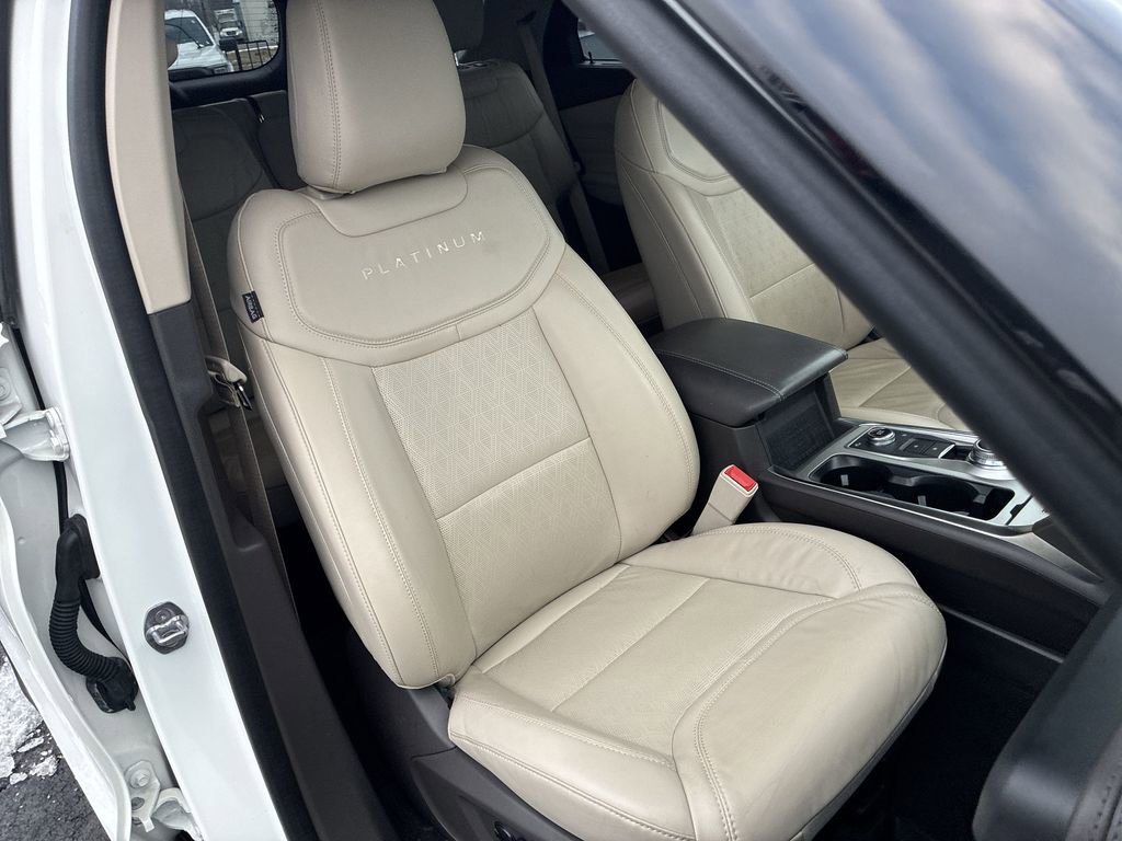 Used 2022 Ford Explorer Platinum w/ Equipment Group 601A image 23