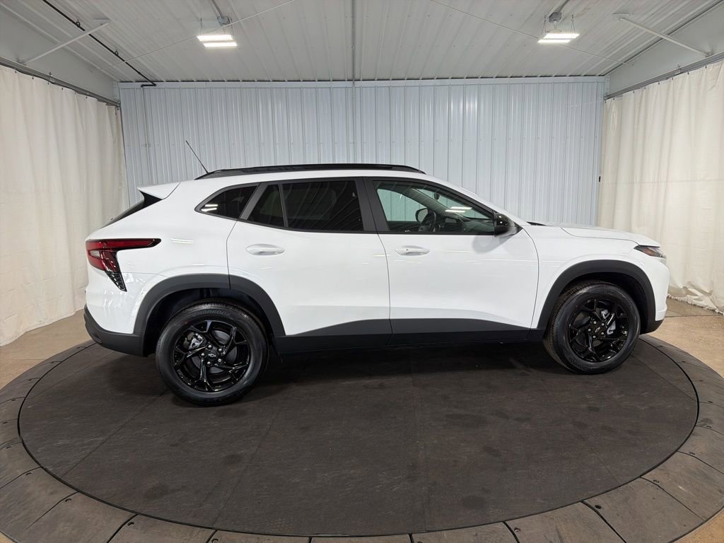 New 2026 Chevrolet Trax LT w/ Sunroof Package image 10