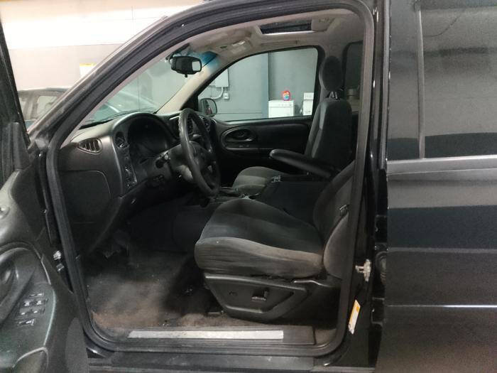 Used 2008 Chevrolet TrailBlazer LT w/ Sun And Sound Package AWD/4WD image 23