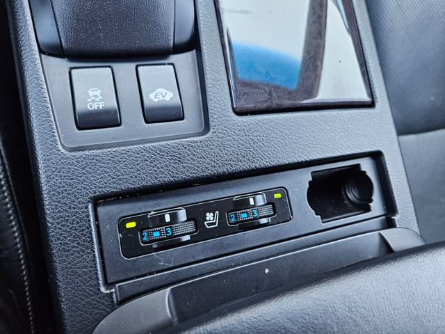 Used 2013 Lexus RX 450h AWD w/ Navigation Pkg image 27