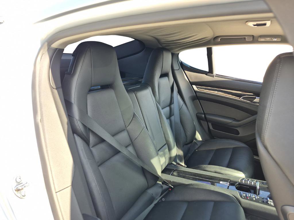 Used 2016 Porsche Panamera S image 30