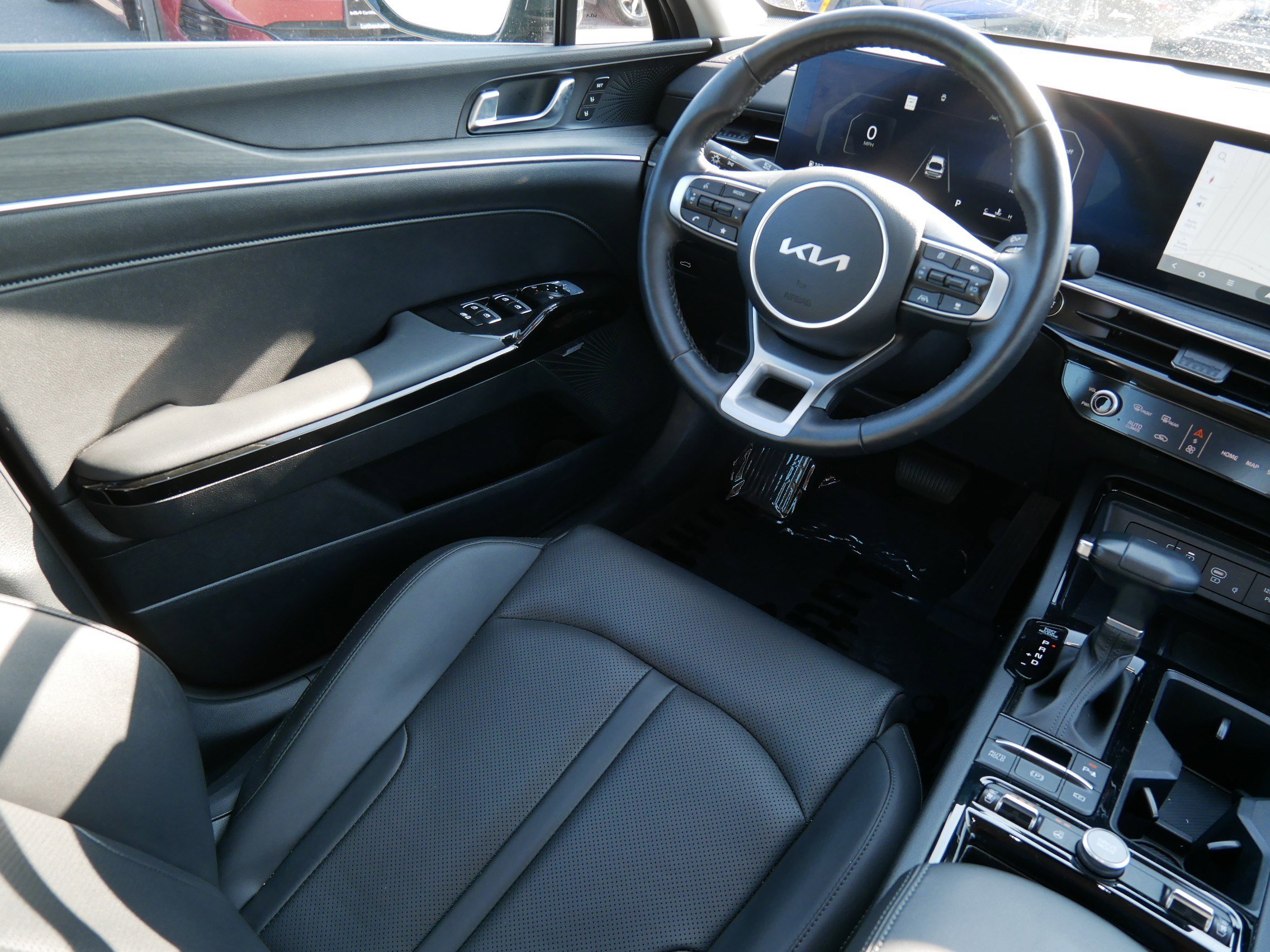 Used 2025 Kia K5 EX image 9