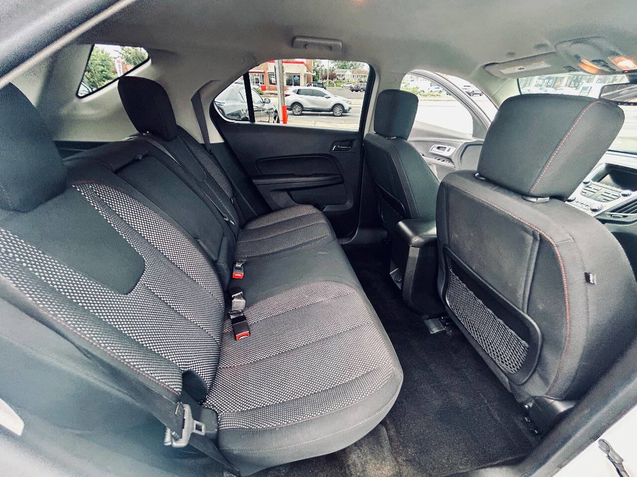 Used 2017 Chevrolet Equinox LT w/ Convenience Package image 33