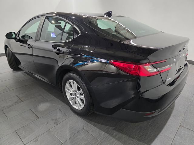 Used 2025 Toyota Camry LE w/ Convenience Package FWD image 3