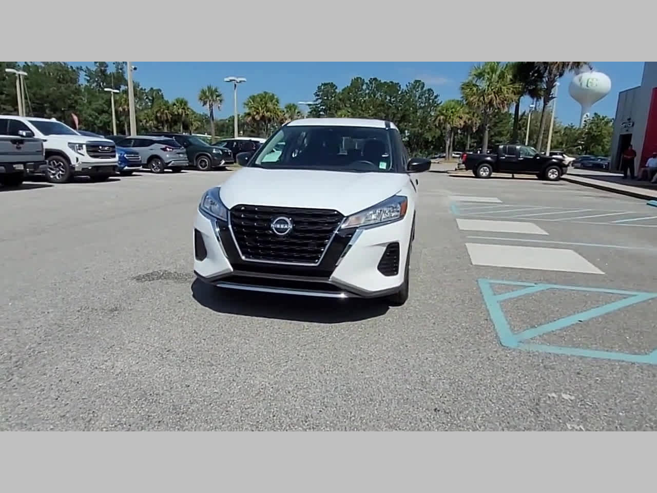 New 2025 Nissan Kicks Play S image 18