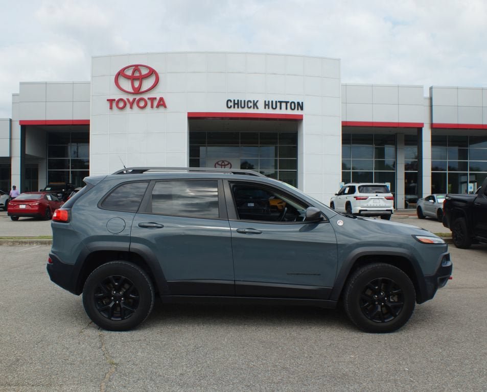 Used 2015 Jeep Cherokee Trailhawk w/ Comfort/Convenience Group