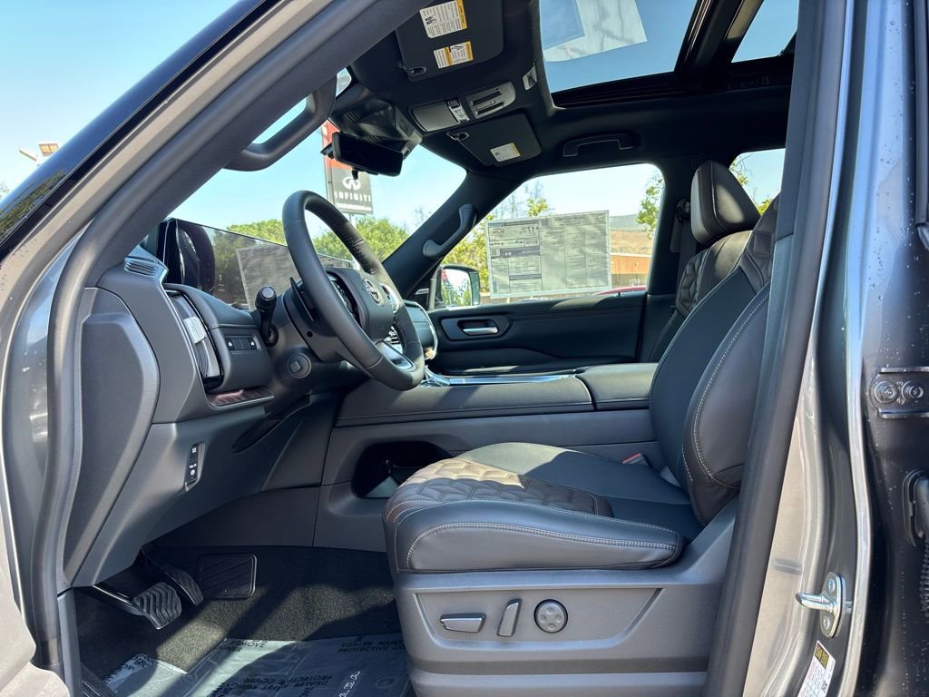 New 2025 Nissan Armada Platinum w/ Convenience Package image 9